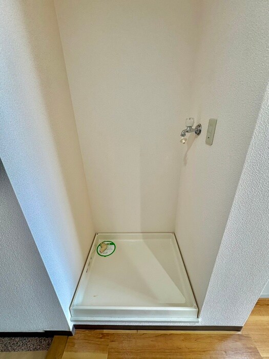 物件内観写真13　(洗濯機置場)