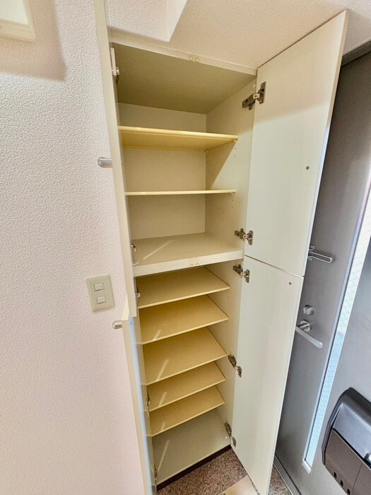 物件内観写真16　(靴箱)