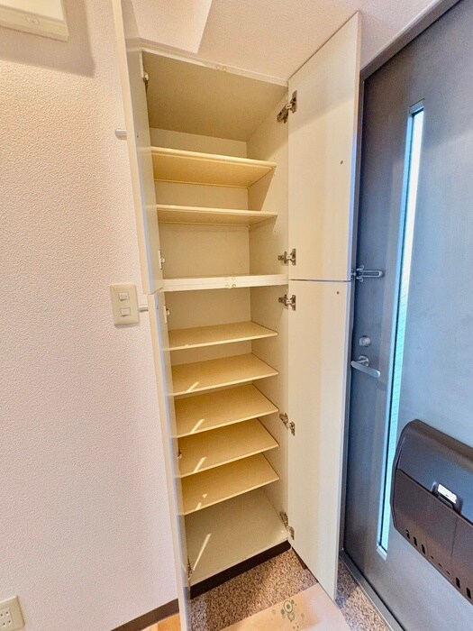 物件内観写真16　(靴箱)