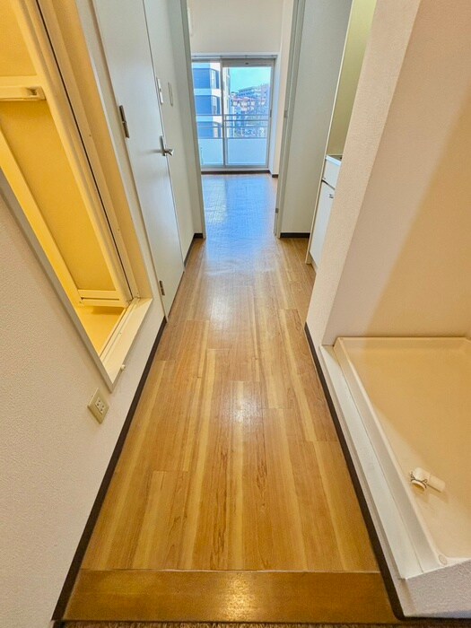 物件内観写真18　(廊下)