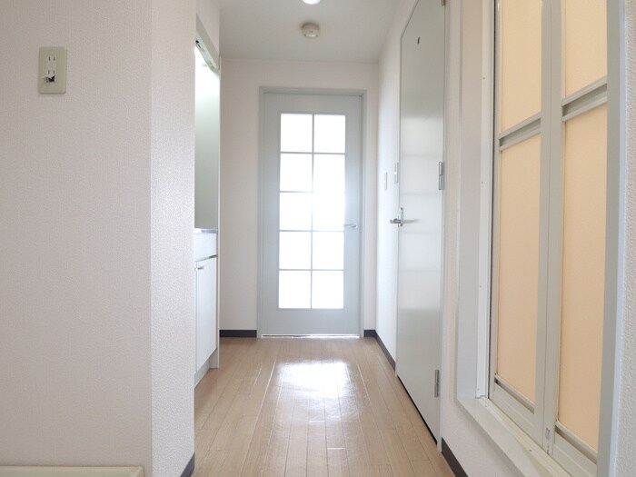 物件内観写真19　(廊下)