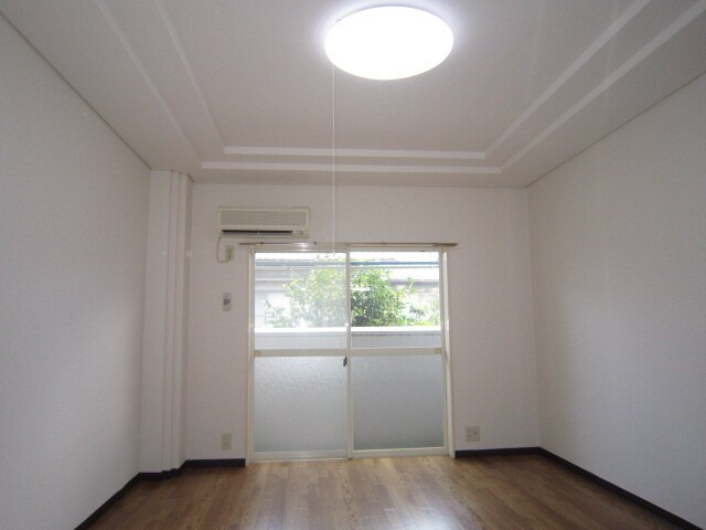 物件内観写真10　(居室)