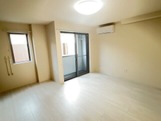 物件内観写真4　(居室)