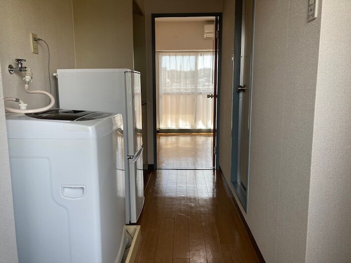 物件内観写真16　(廊下)