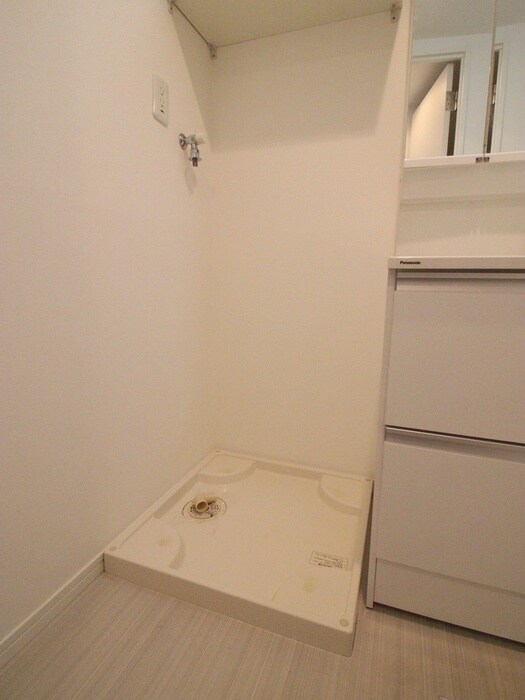 物件内観写真14　(洗濯機置場)