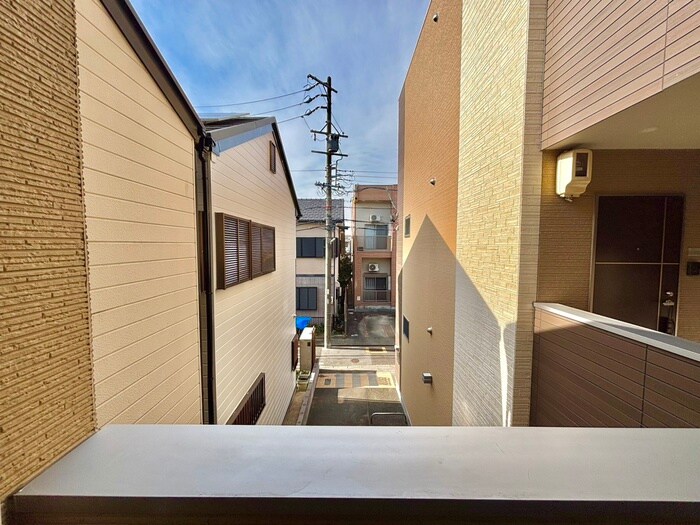 物件内観写真22　(室内からの展望)