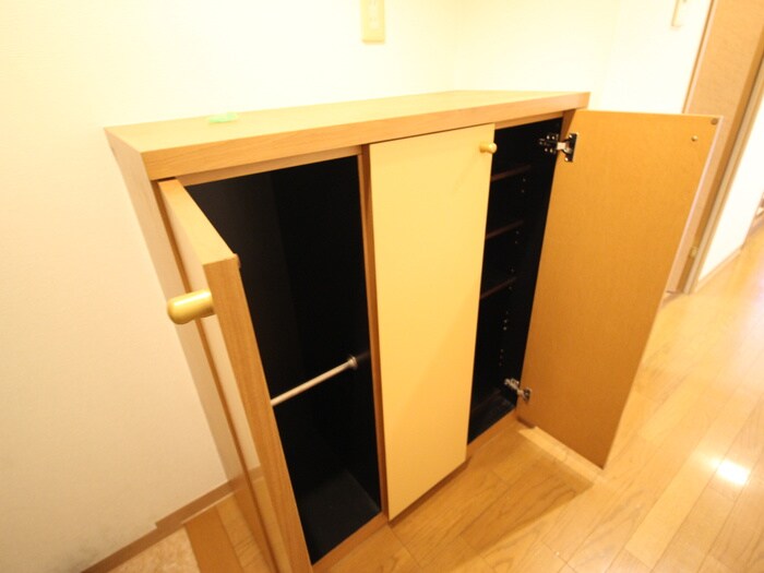 物件内観写真16　(靴箱)