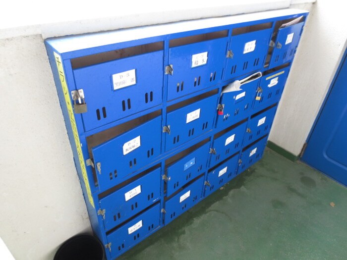 物件外観写真6　(エントランス部分)