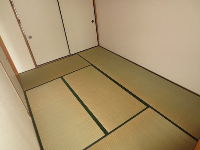 物件内観写真10　(居室)