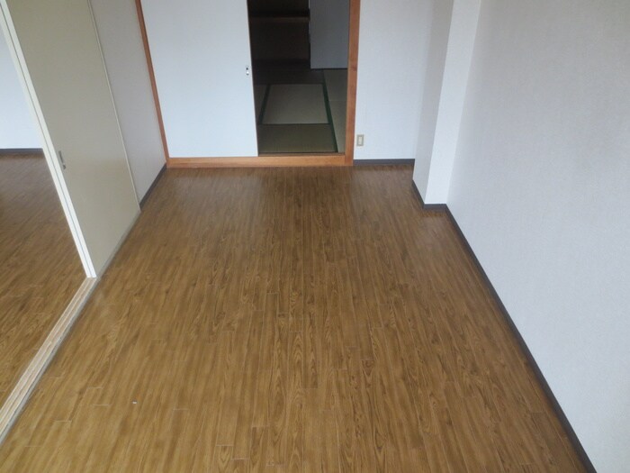 物件内観写真18　(居室)