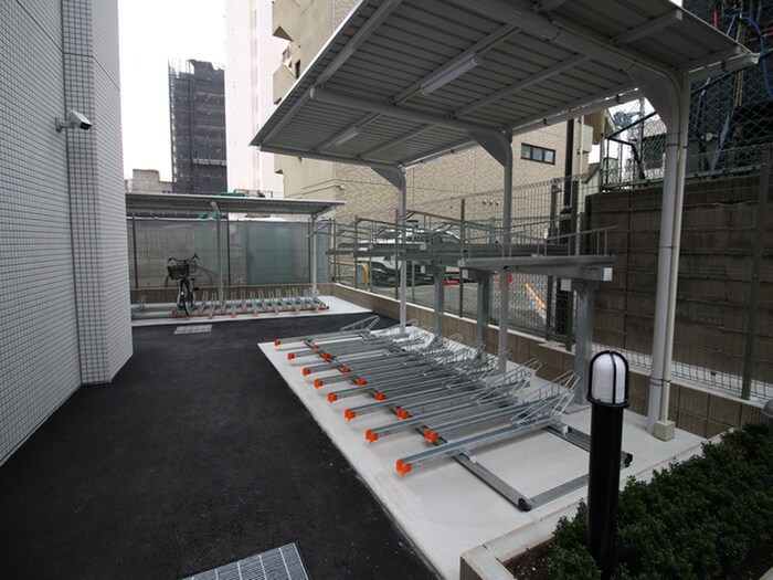 物件外観写真4　(駐輪場)