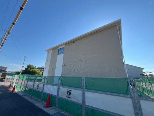 建築中