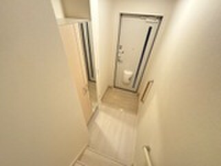 物件内観写真7　(玄関)