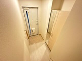 物件内観写真7　(玄関)