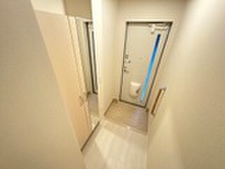 物件内観写真7　(玄関)