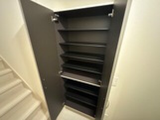 物件内観写真8　(靴箱)