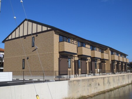 サンシャインヒルズM　B棟外観写真