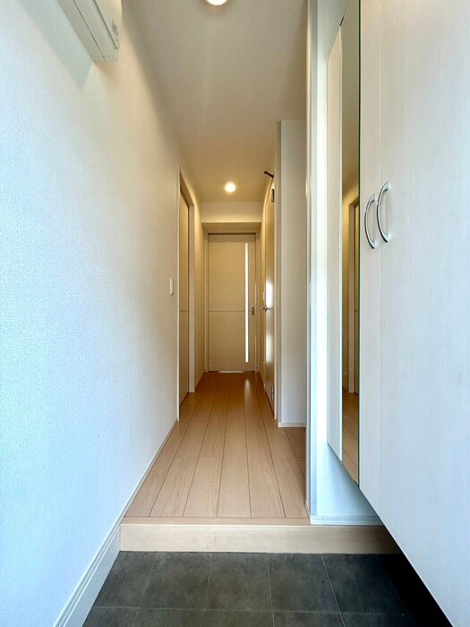 物件内観写真13　(玄関)