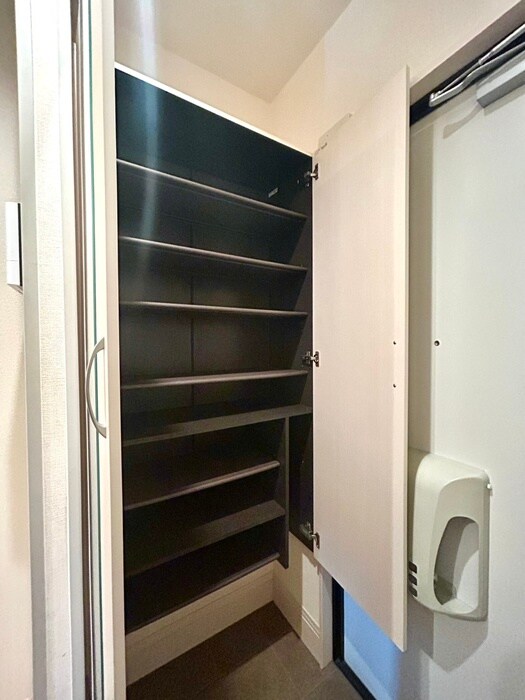 物件内観写真14　(靴箱)