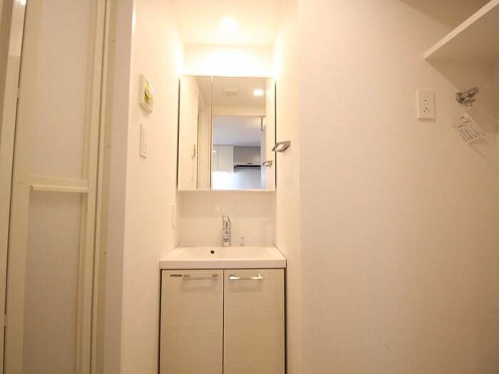 物件内観写真12　(洗面)