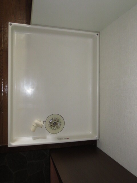 物件内観写真14　(洗濯機置場)