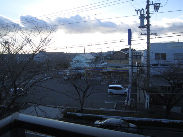 物件内観写真15　(室内からの展望)