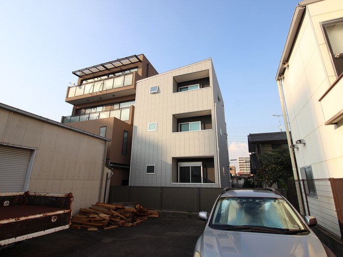 物件外観写真2　(外観写真)