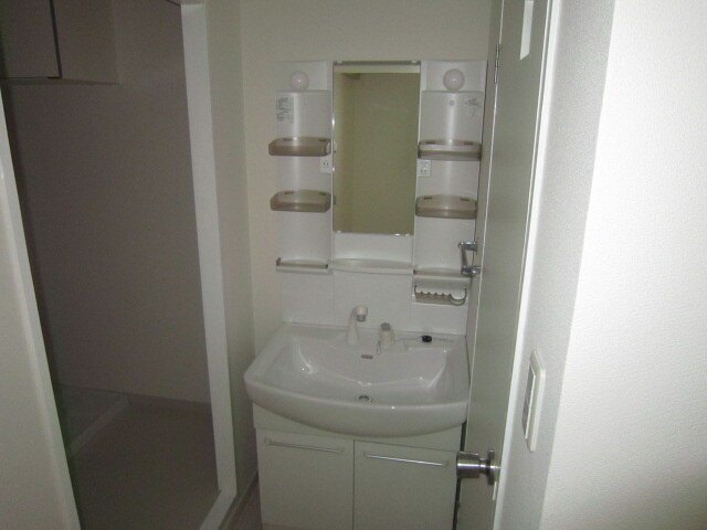 物件内観写真13　(洗面)