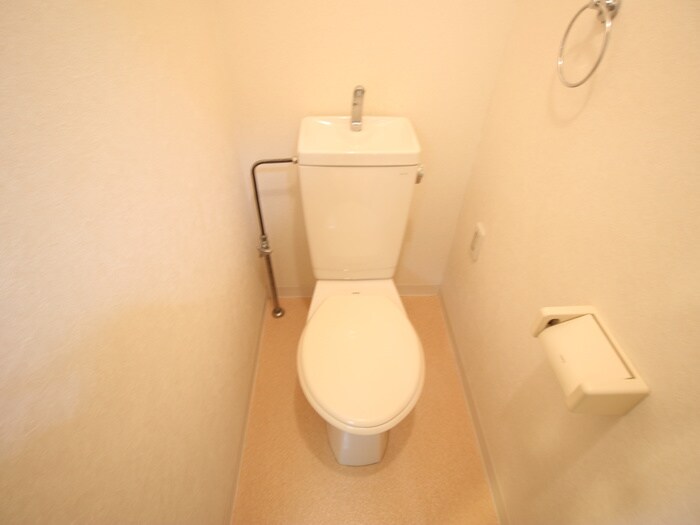 物件内観写真12　(トイレ)