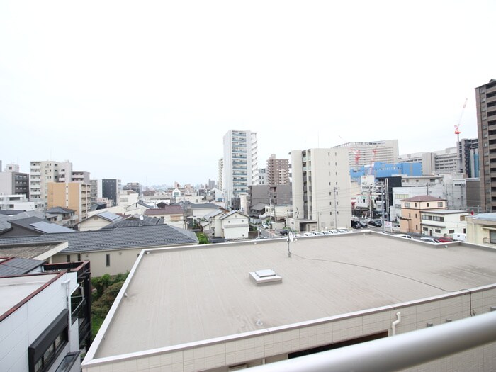 物件内観写真16　(室内からの展望)