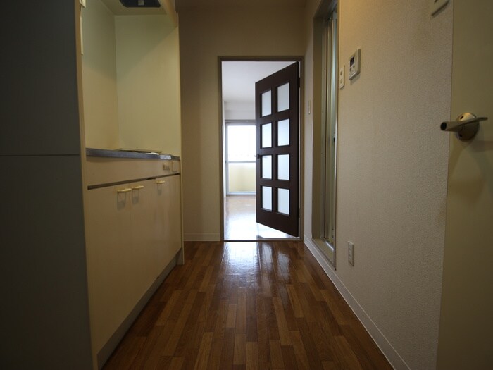 物件内観写真22　(廊下)