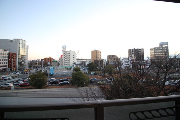 物件内観写真20　(室内からの展望)