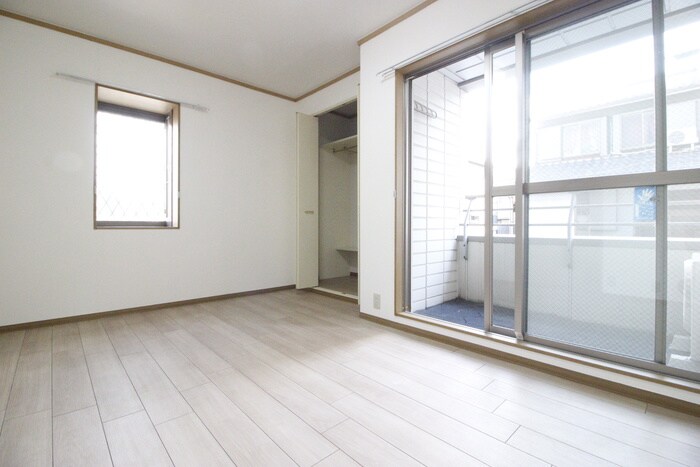 物件内観写真8　(居室)