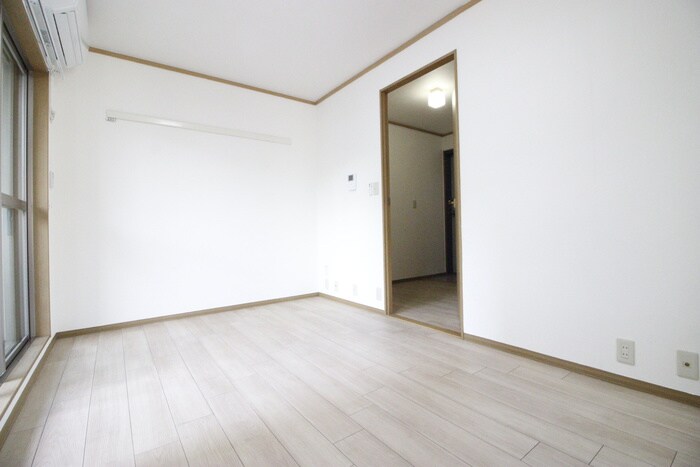 物件内観写真9　(居室)