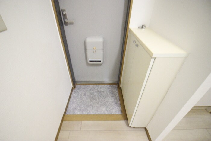 物件内観写真15　(玄関)