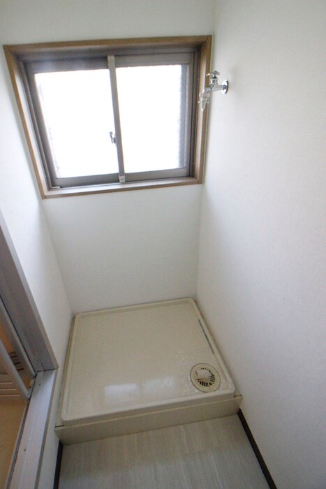 物件内観写真20　(洗濯機置場)