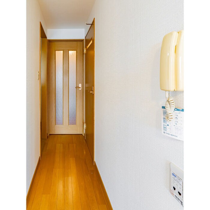 物件内観写真6　(廊下)