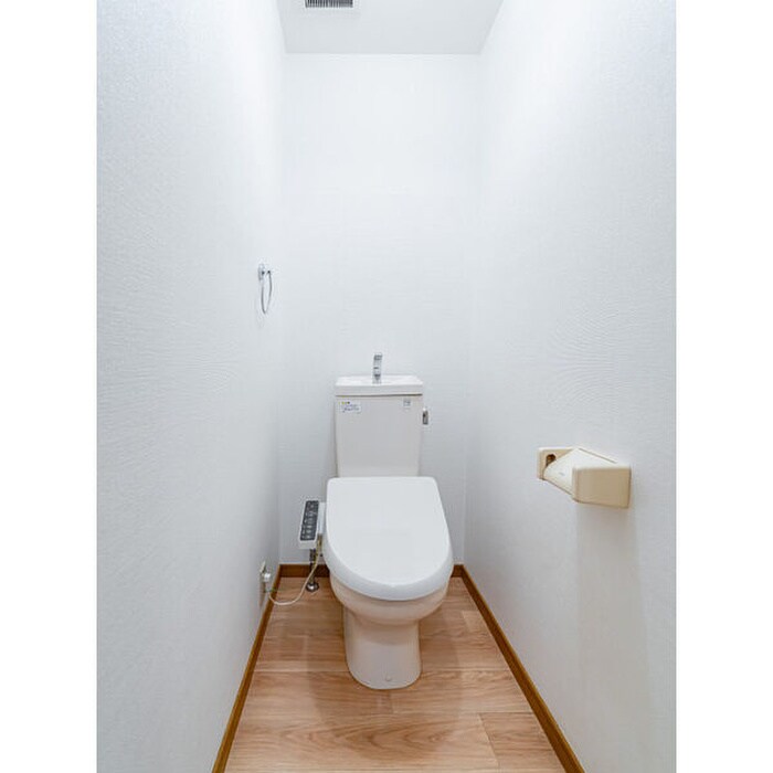 物件内観写真9　(トイレ)