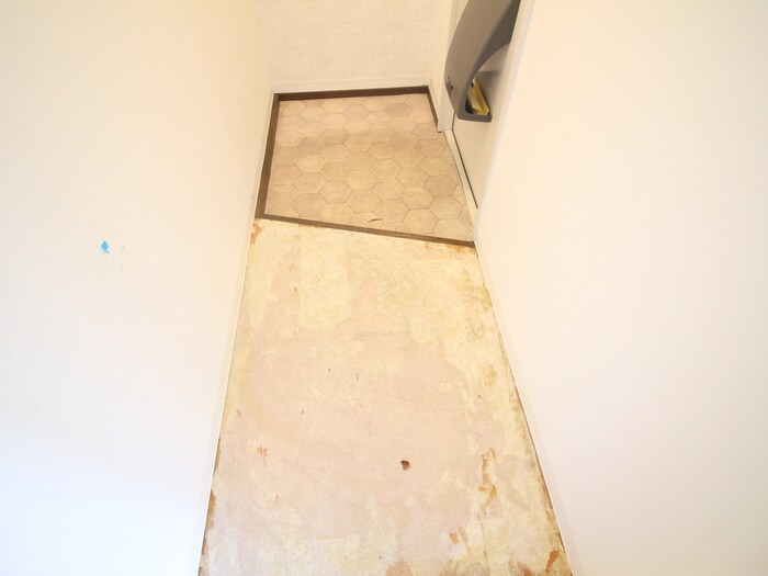 物件内観写真14　(廊下)