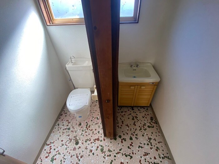 物件内観写真15　(トイレ)