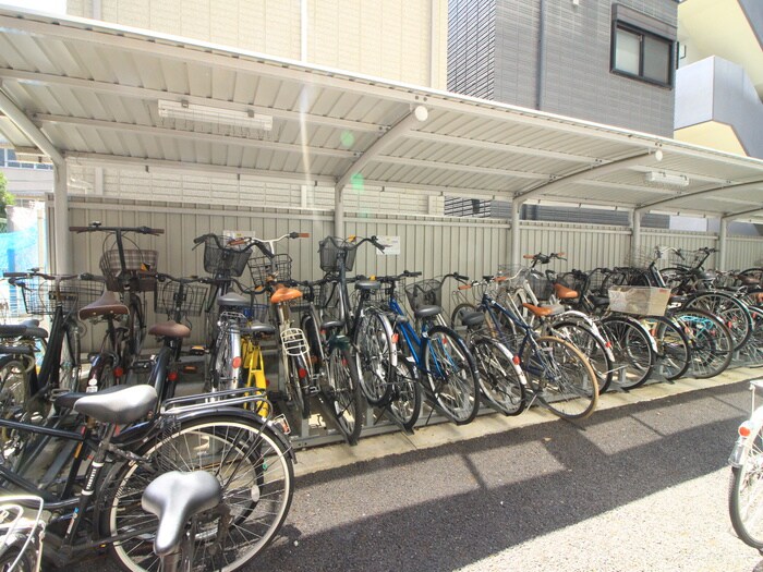 物件外観写真5　(駐輪場)