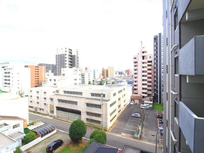 物件内観写真20　(室内からの展望)