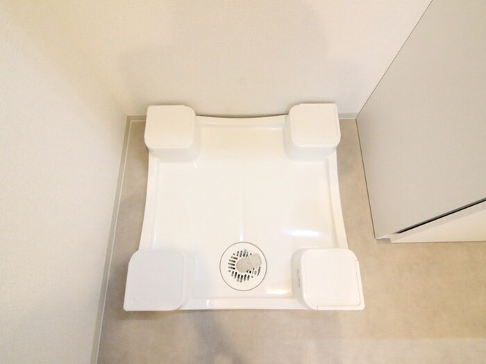 物件内観写真13　(洗濯機置場)