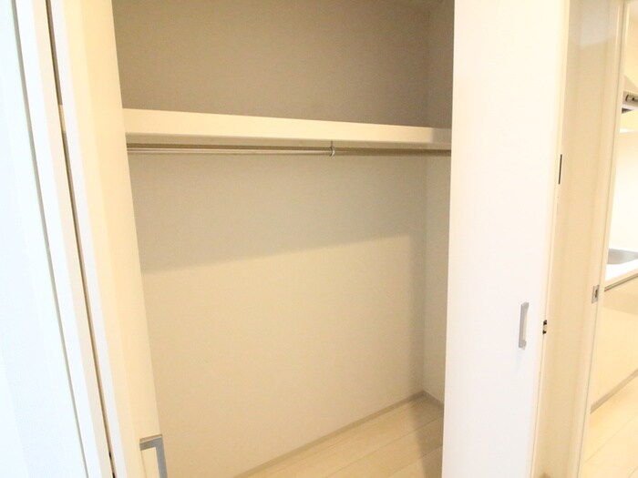 物件内観写真15　(収納)