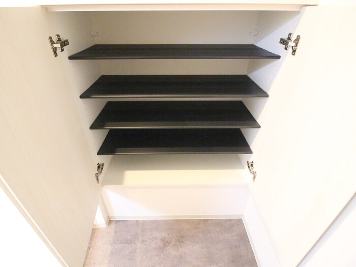 物件内観写真16　(靴箱)