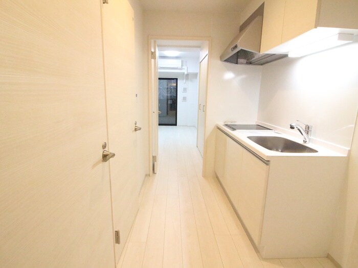 物件内観写真18　(廊下)