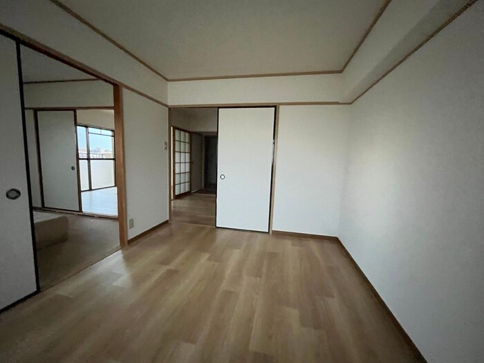 物件内観写真8　(居室)