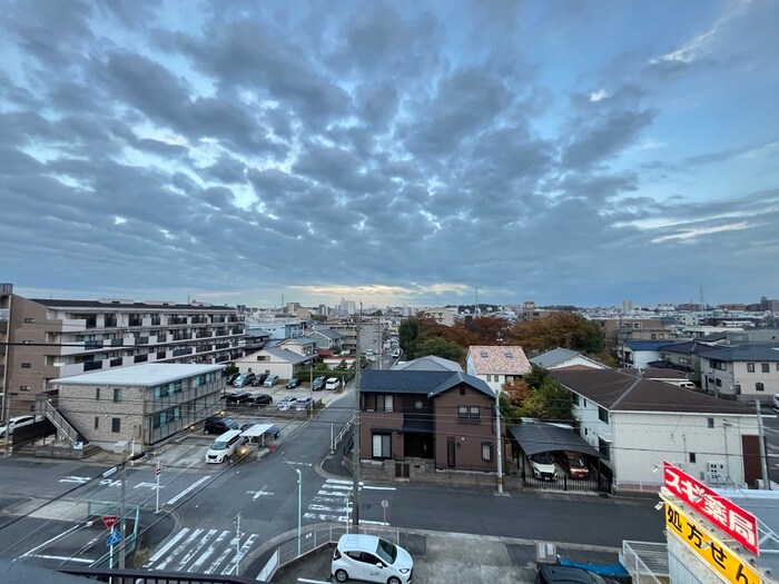 物件内観写真22　(室内からの展望)