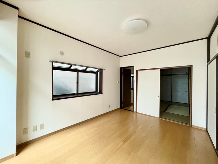 物件内観写真7　(居室)