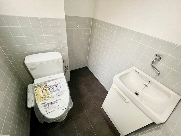 物件内観写真15　(トイレ)